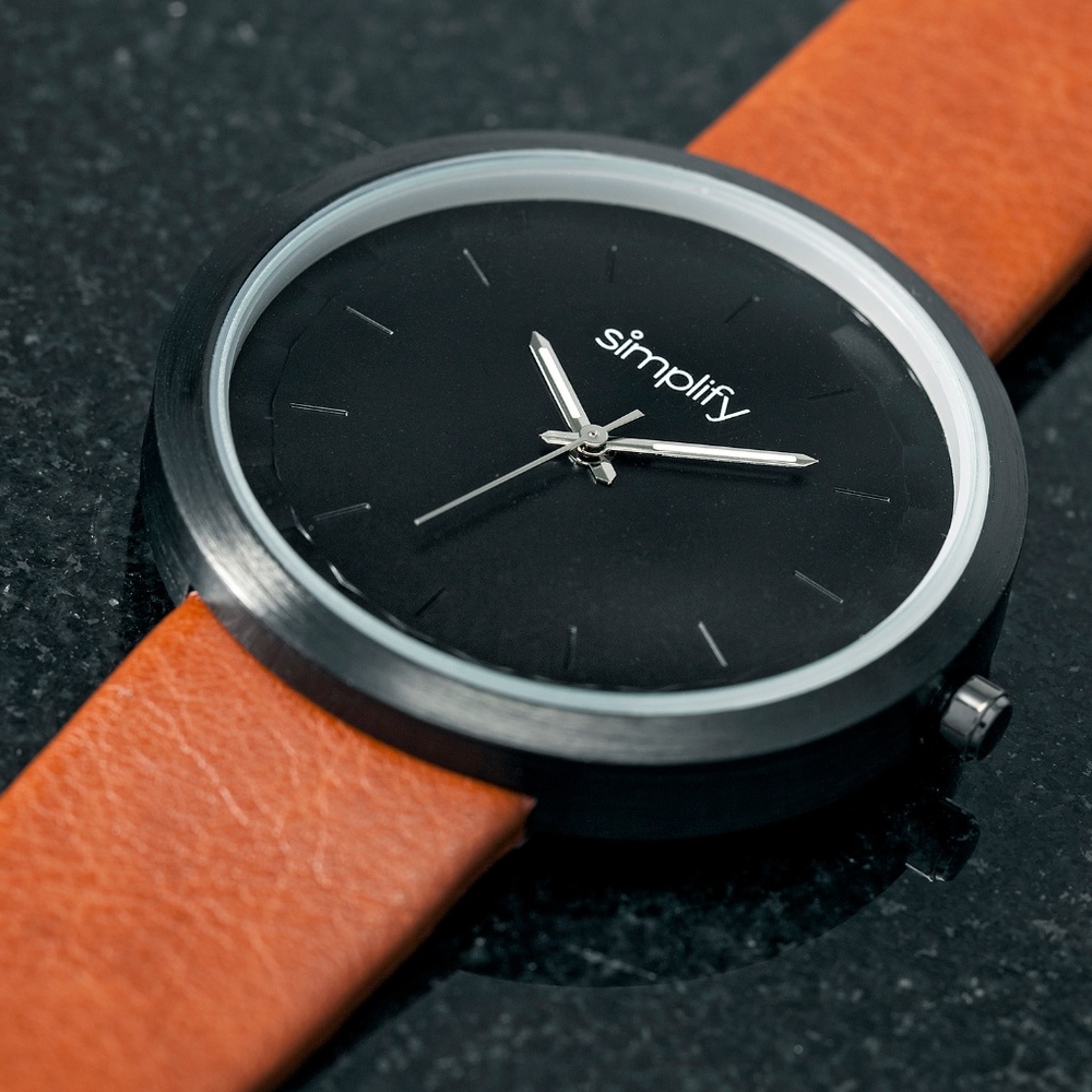 NWT Women's Modern Designed Watch